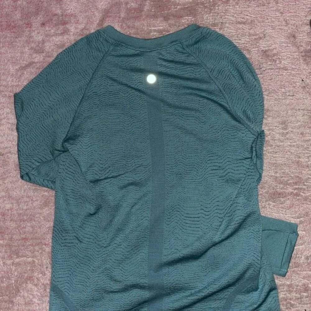 Lululemon Swiftly Tech Long-Sleeve Shirt 2.0 *Race Length - Picture 4 of 4